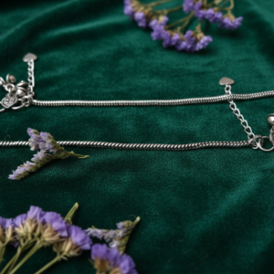 Vibrant Veils Bowknot Sleek Serpent Sterling Bow Anklet (Pair)