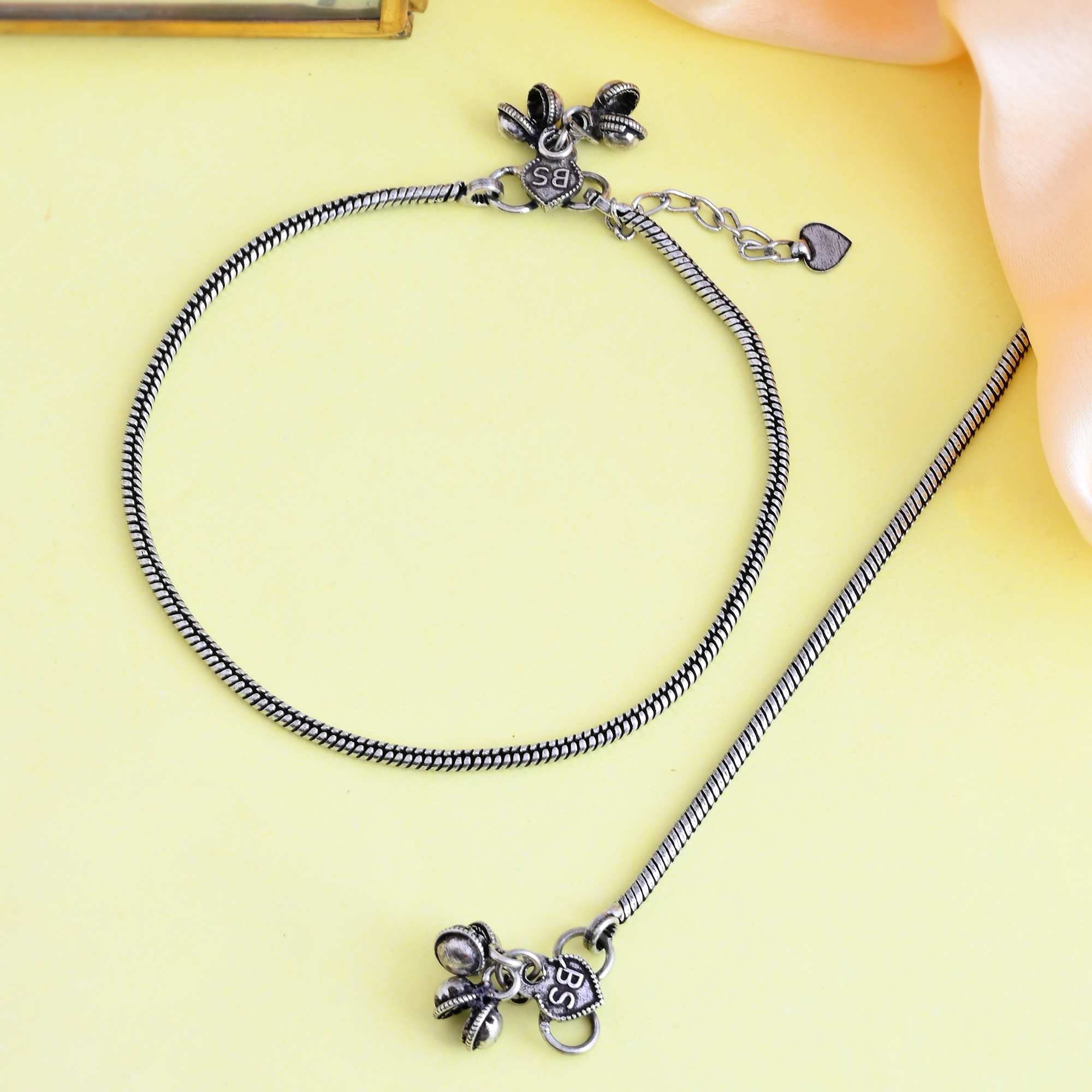 Vibrant Veils Silver Replica Oxidised Old Design Anklets (Pair) - Image 9