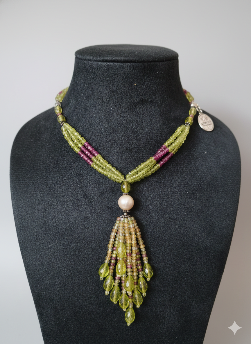 Verdant Tassel Choker Nacklace - Image 2