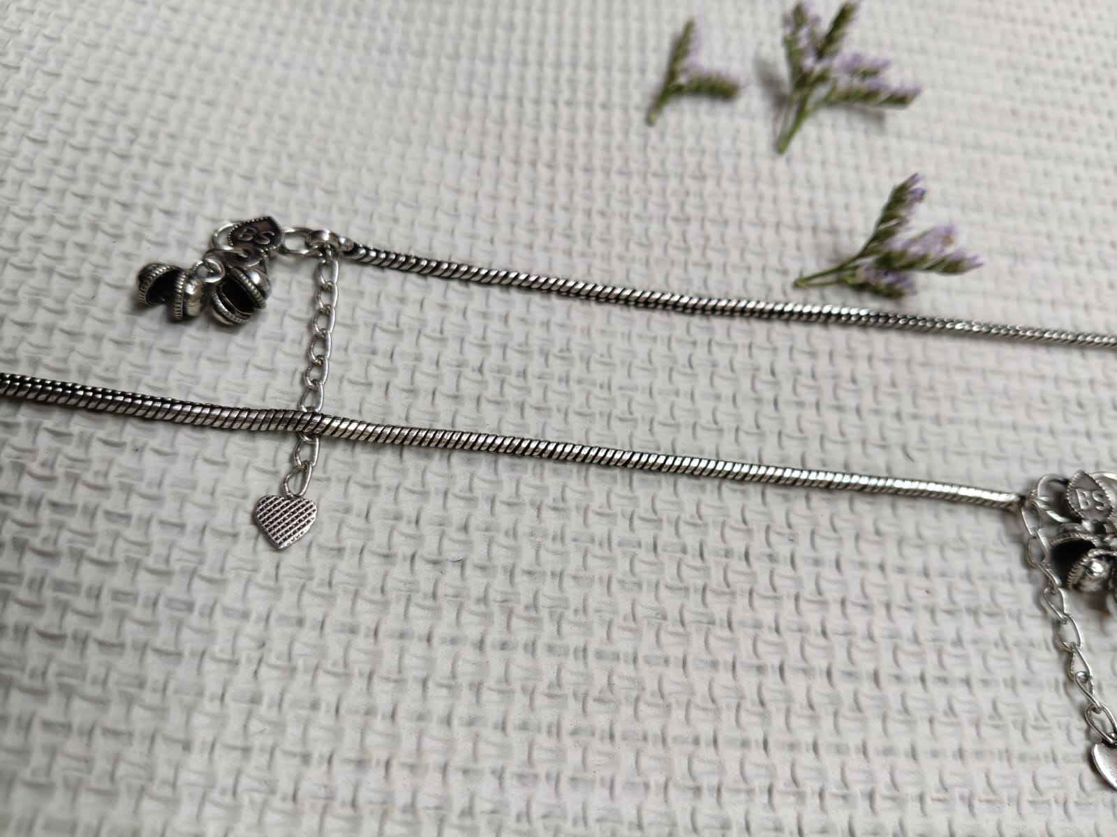 Vibrant Veils Bowknot Sleek Serpent Sterling Bow Anklet (Pair) - Image 8